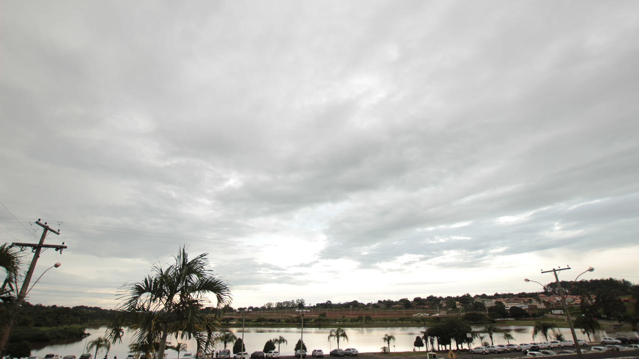 Beira Lago Palace Hotel Morrinhos  Exterior foto